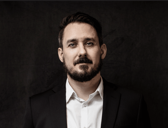 Dahl tar emot Digitaliseringspriset 2024